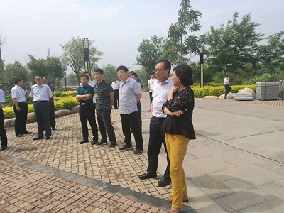 韓曉峰主任參加市政協(xié)全市棚改區(qū)改造調(diào)研活動